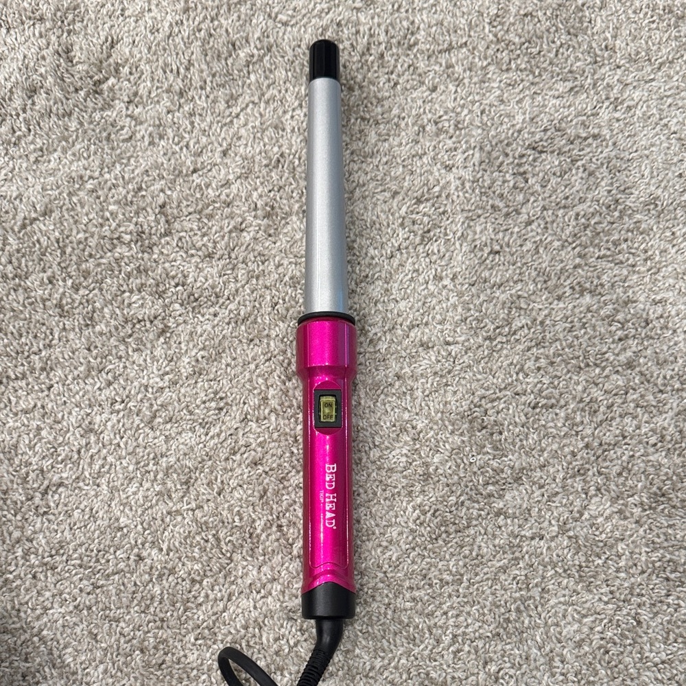 Bed Head Tigi Tapered Curling Wand in Pink